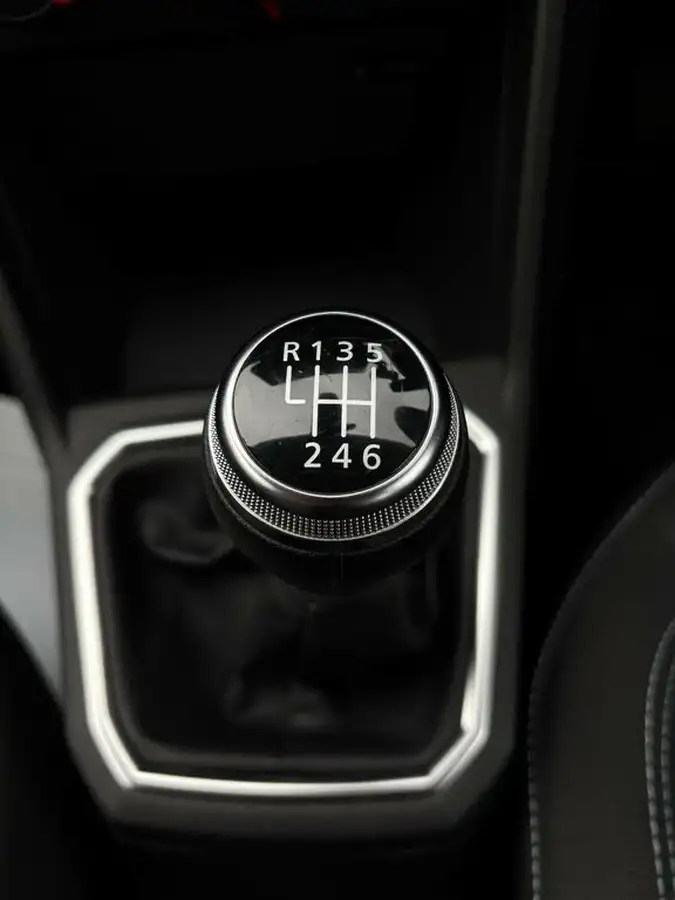 2022-dacia-sandero-10-tce-comfort-90bhp-big-24