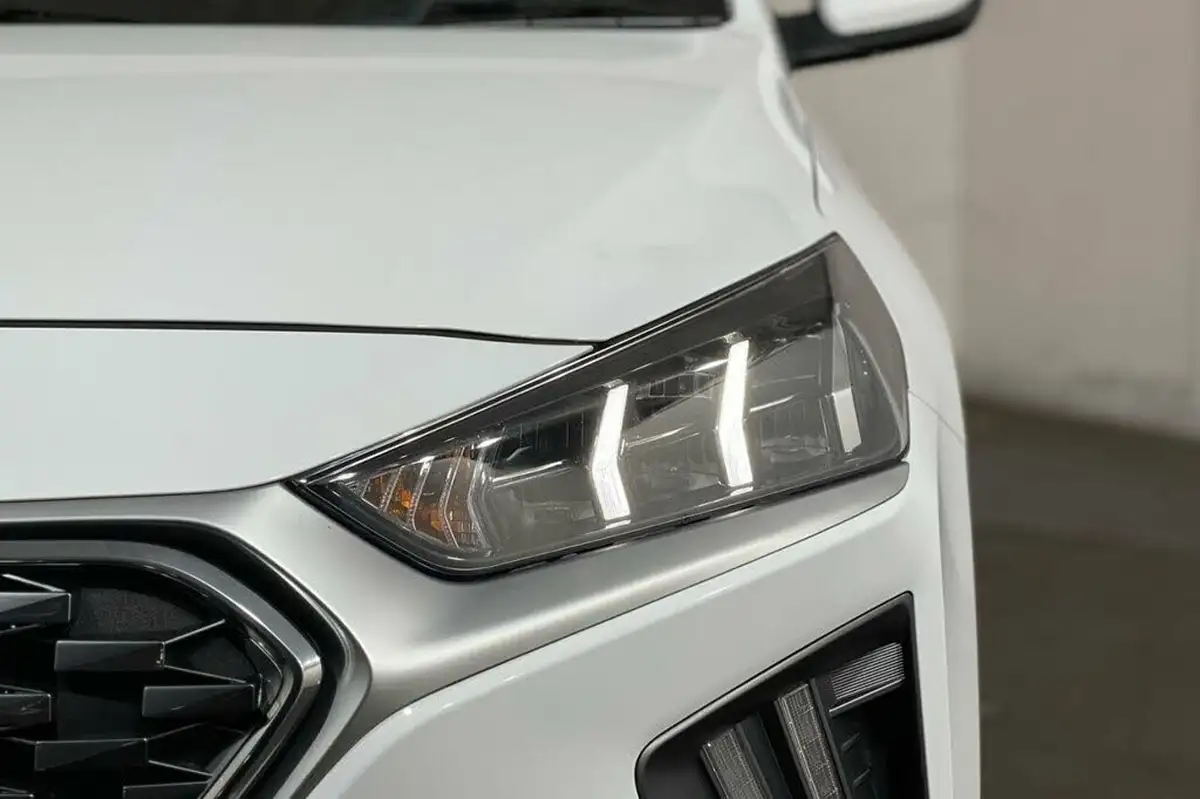 2021-hyundai-ioniq-16-gdi-premium-se-plug-in-hybrid-sunroof-big-15