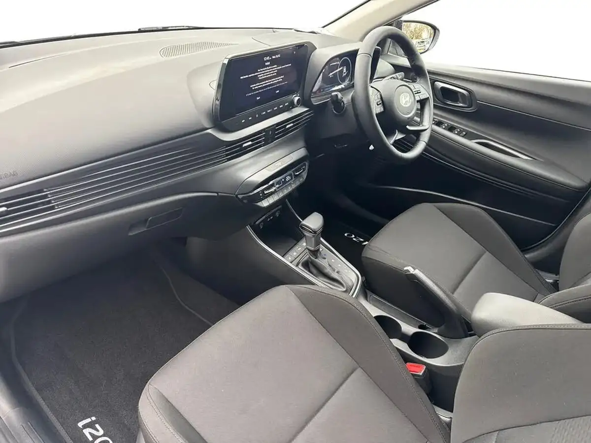 2024-hyundai-i20-10-t-gdi-premium-dct-big-6