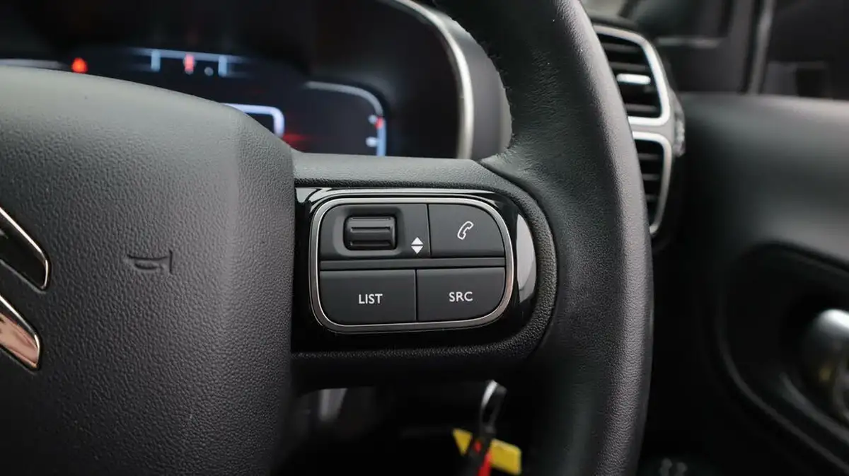 2020-citroen-c5-aircross-12-puretech-flair-big-26