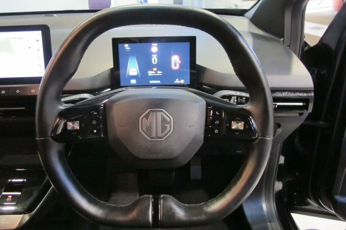 2023-mg-mg4-e-trophy-ev-203ps-long-big-23