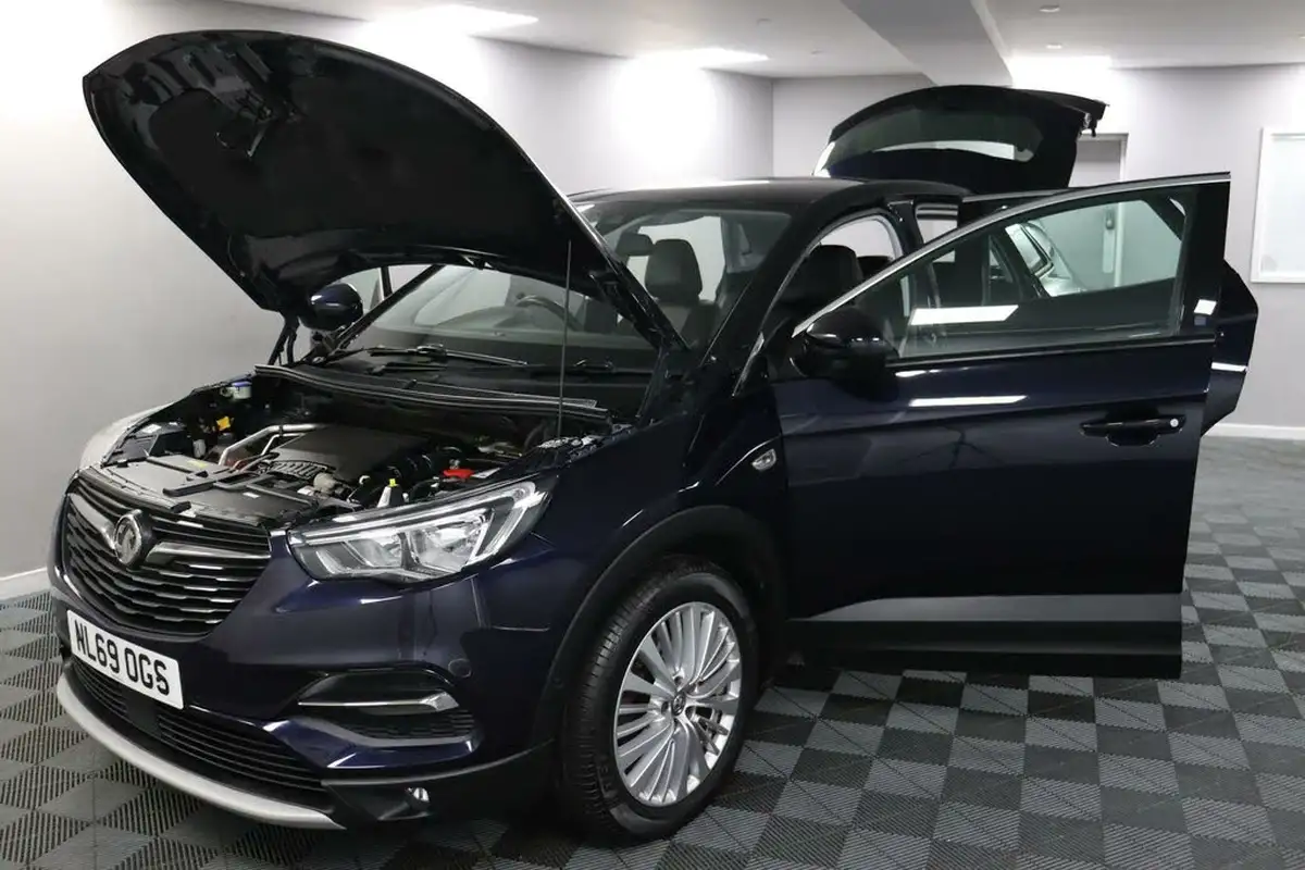 2019-vauxhall-grandland-x-12-tech-line-nav-big-12