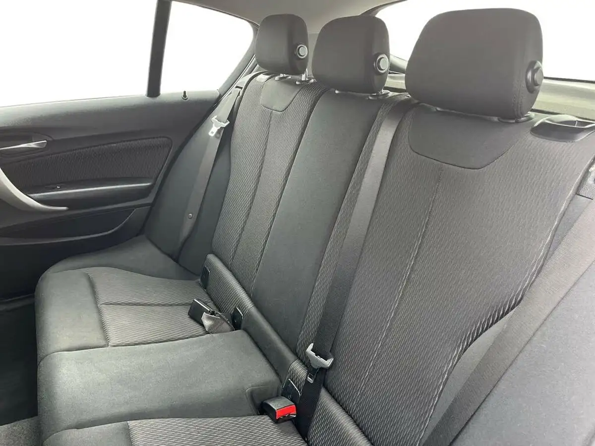 2019-bmw-1-series-15-118i-se-business-5d-auto-big-9