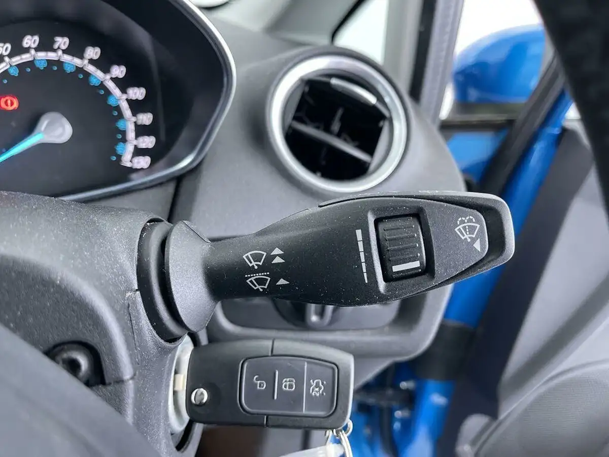 2016-ford-fiesta-10t-zetec-100ps-ecoboost-ss-5d-big-49