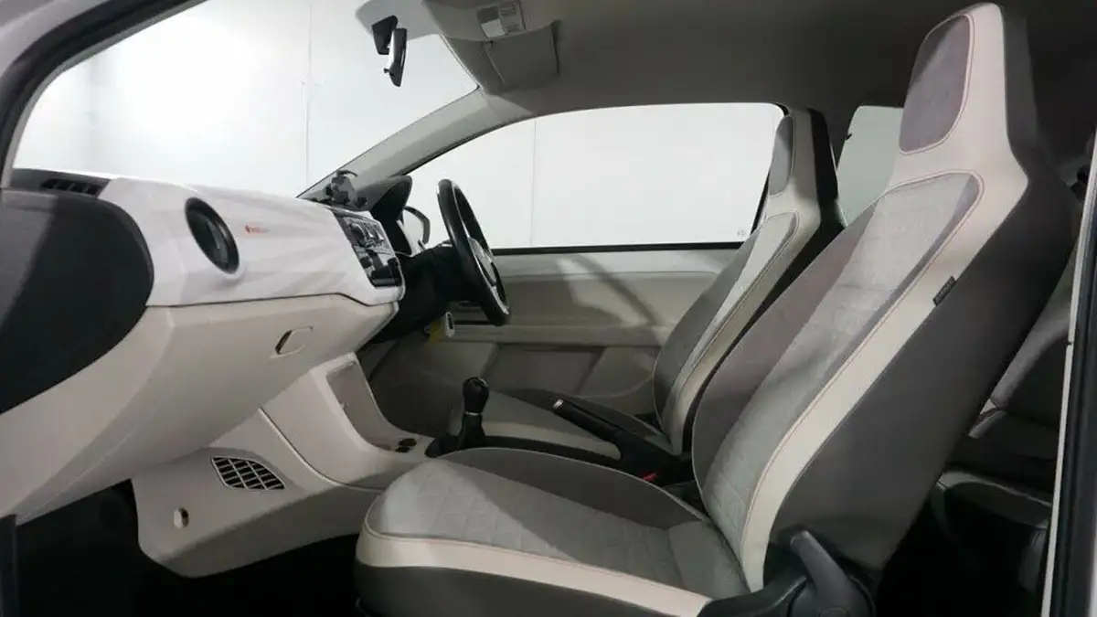 2017-volkswagen-up-10-up-beats-90ps-5d-big-10