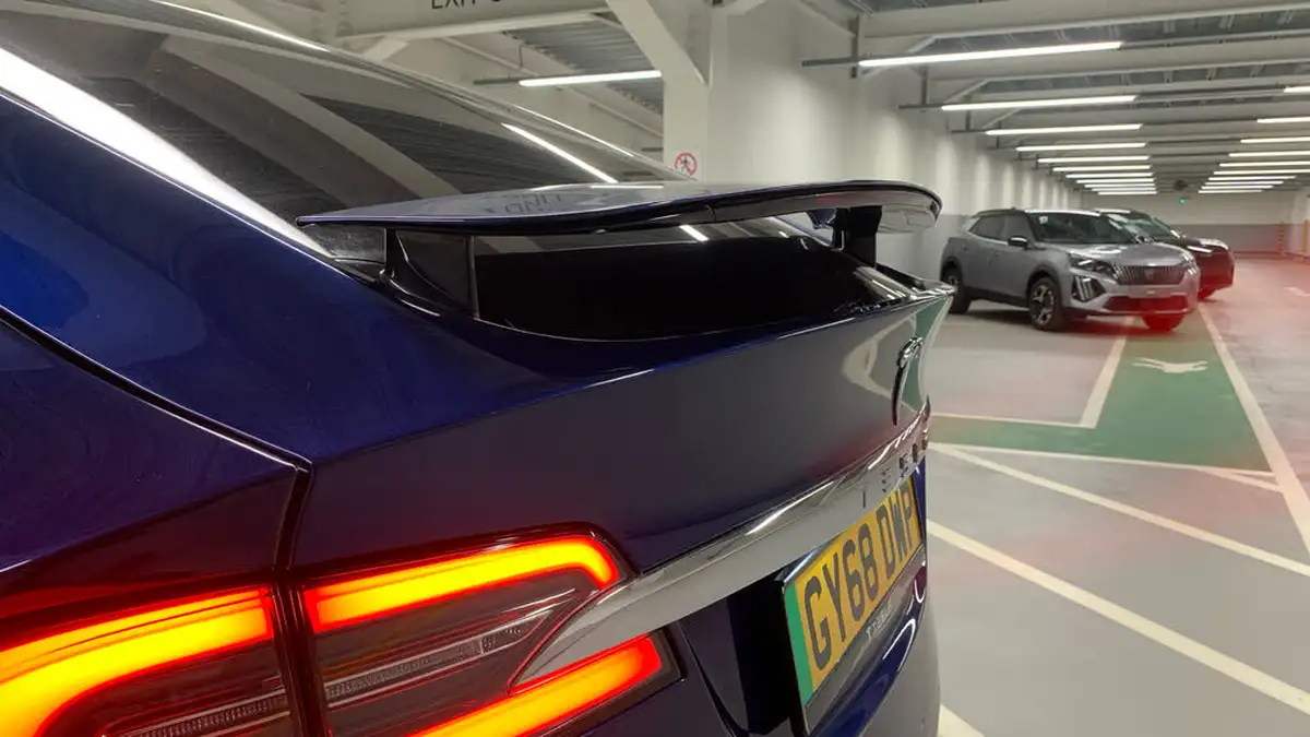 2018-tesla-model-x-e-75d-big-42