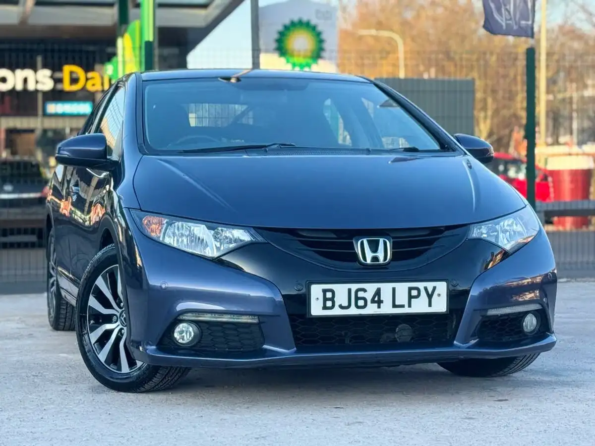 2014-honda-civic-16td-se-plus-t-hatchback-big-3