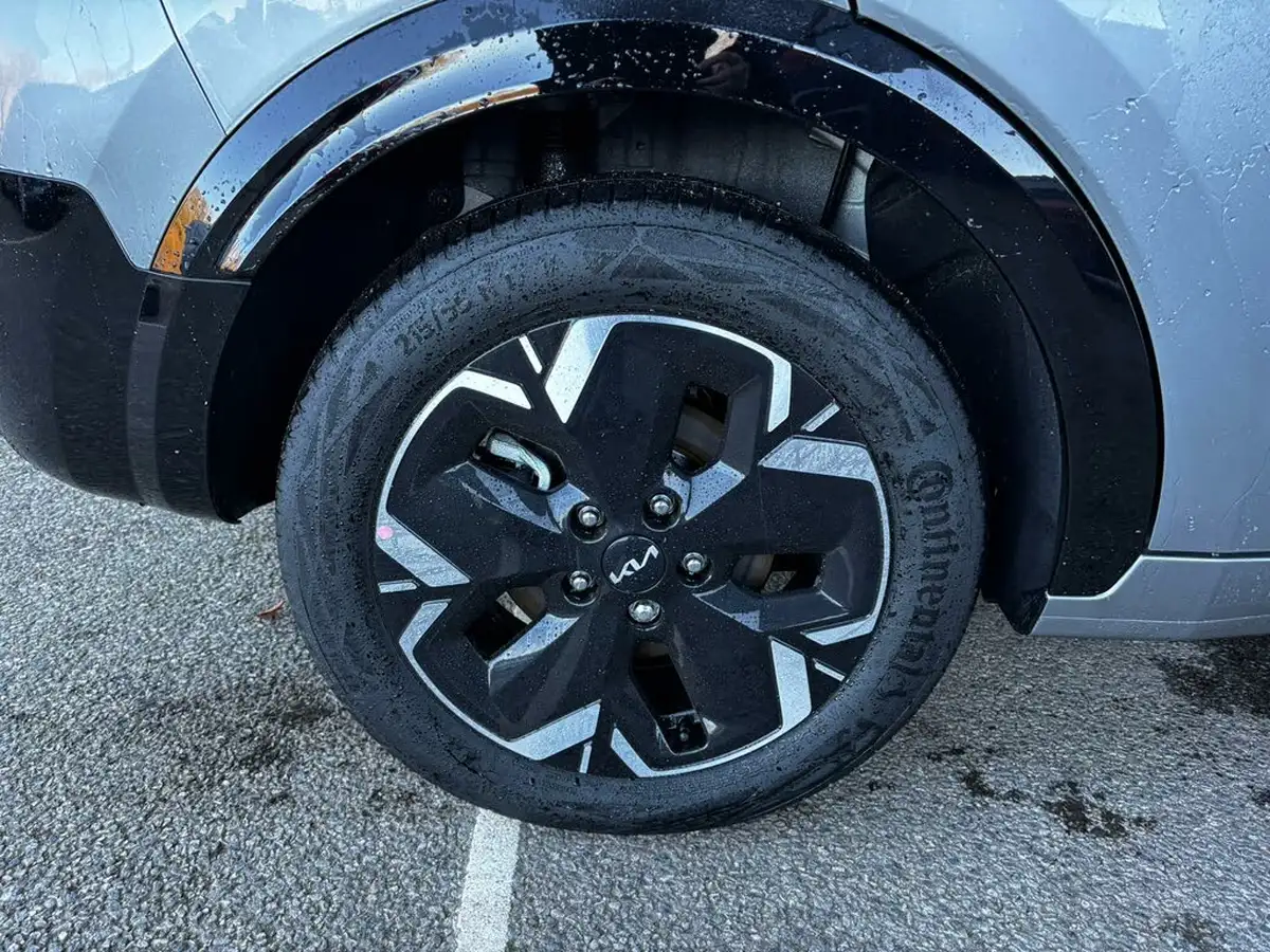2024-kia-niro-ev-e-3-big-28