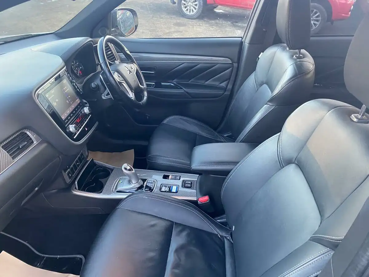 2019-mitsubishi-outlander-24-dynamic-phev-big-1