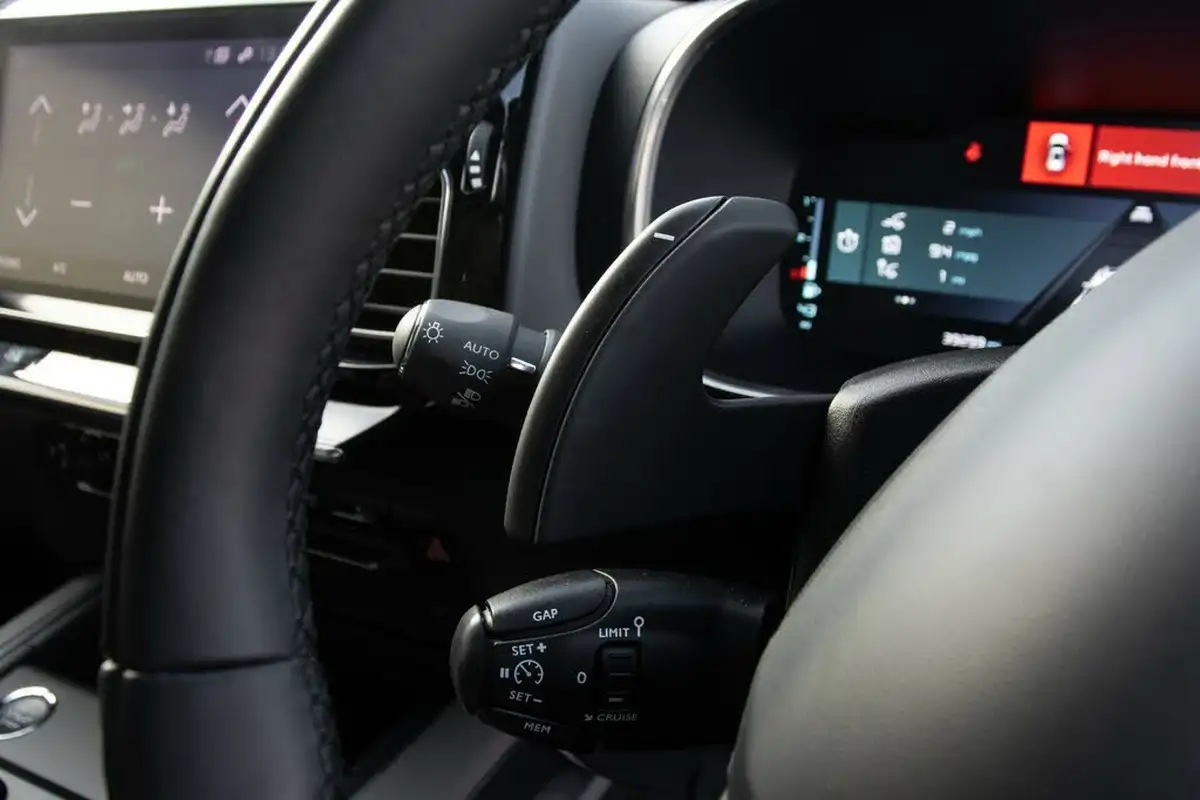 2021-citroen-c5-aircross-16-puretech-shine-plus-5d-big-17