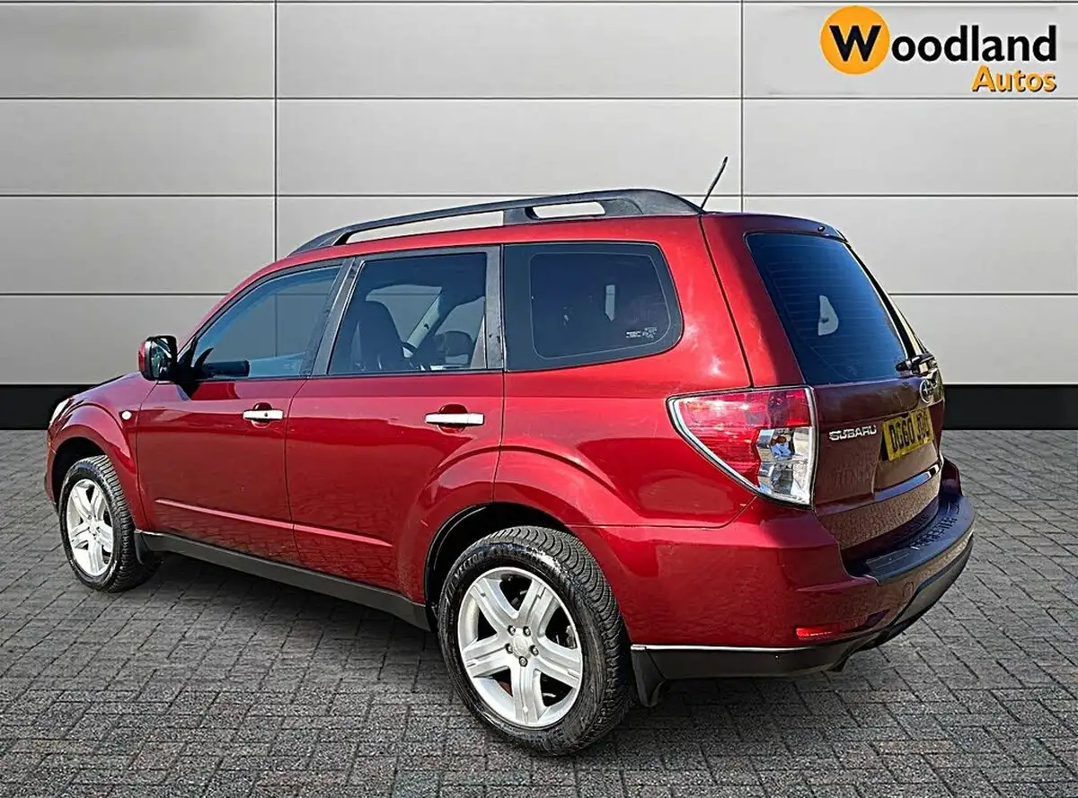 2010-subaru-forester-20-xs-blk-lth-auto-big-13