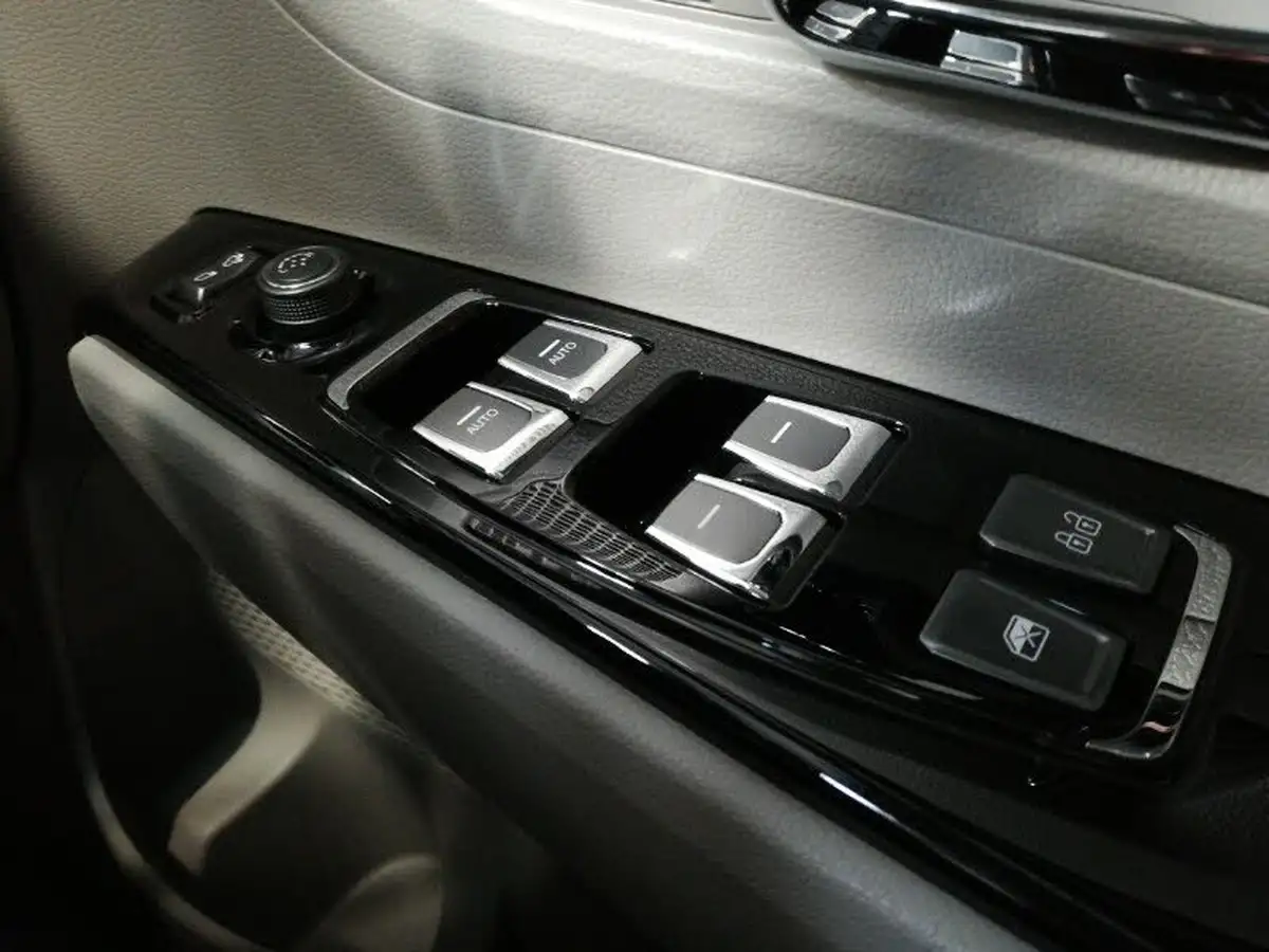 2024-kgm-ssangyong-korando-15-k40-auto-big-15