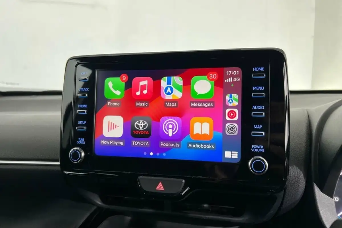 2022-toyota-yaris-15-vvt-i-design-panoramic-roof-big-30