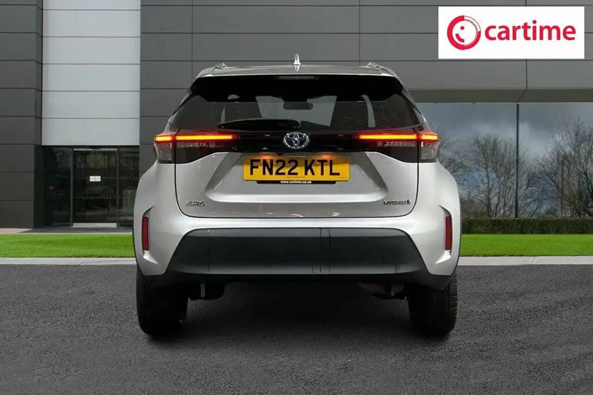 2022-toyota-yaris-15-vvt-i-design-panoramic-roof-big-6
