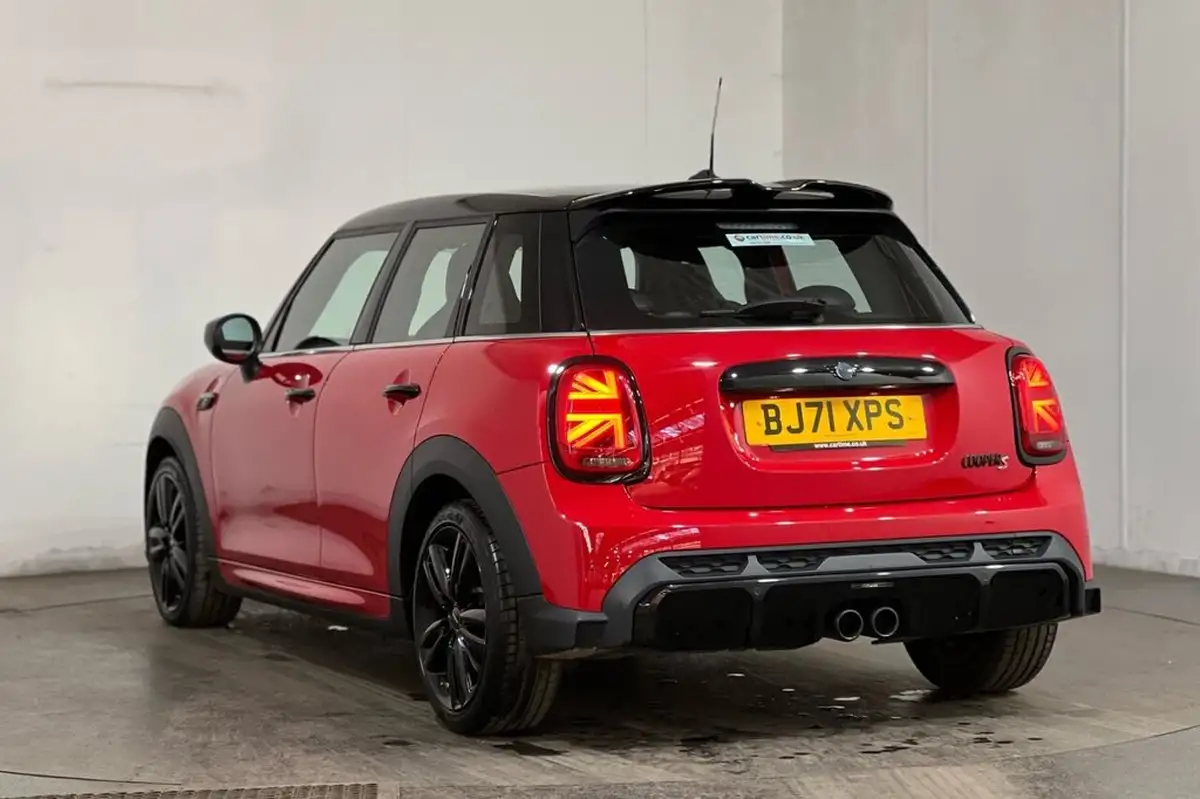 2022-mini-cooper-20-cooper-s-sport-hatchback-5d-auto-big-14