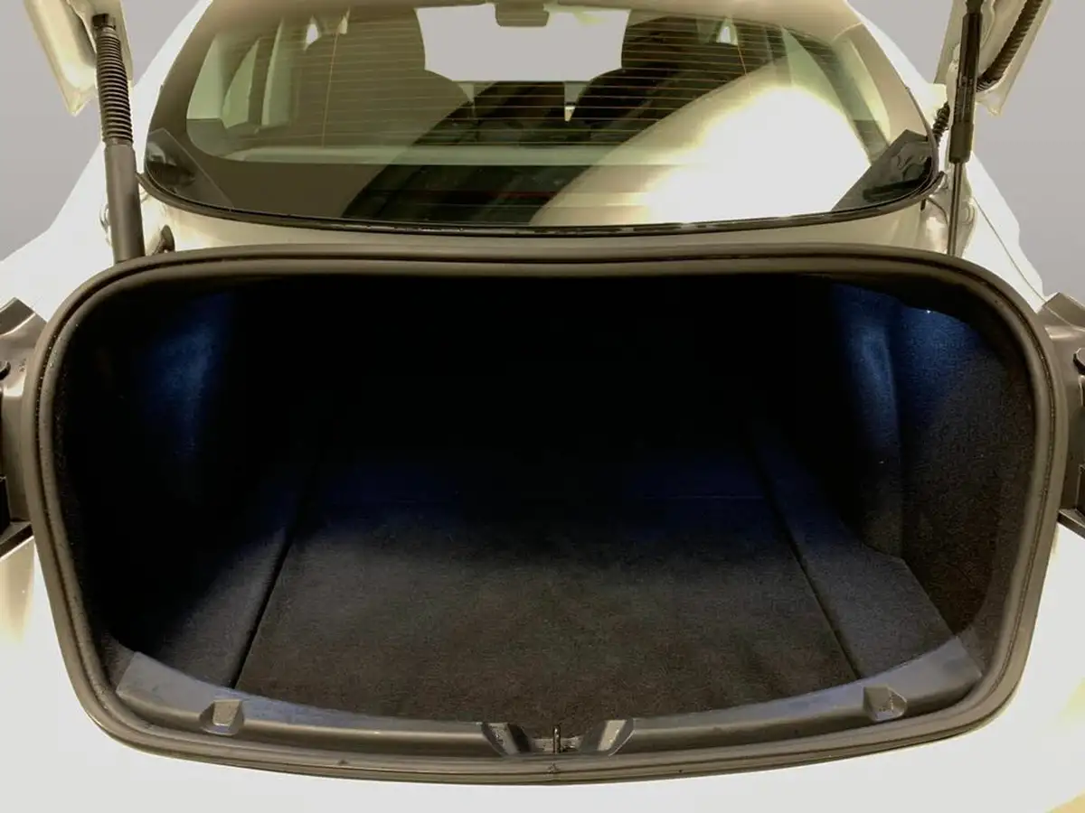 2022-tesla-model-3-e-long-range-big-40