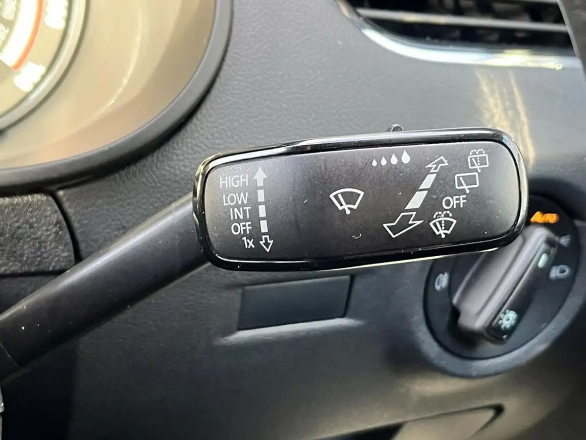 2019-skoda-octavia-20-tsi-vrs-hatchback-big-52
