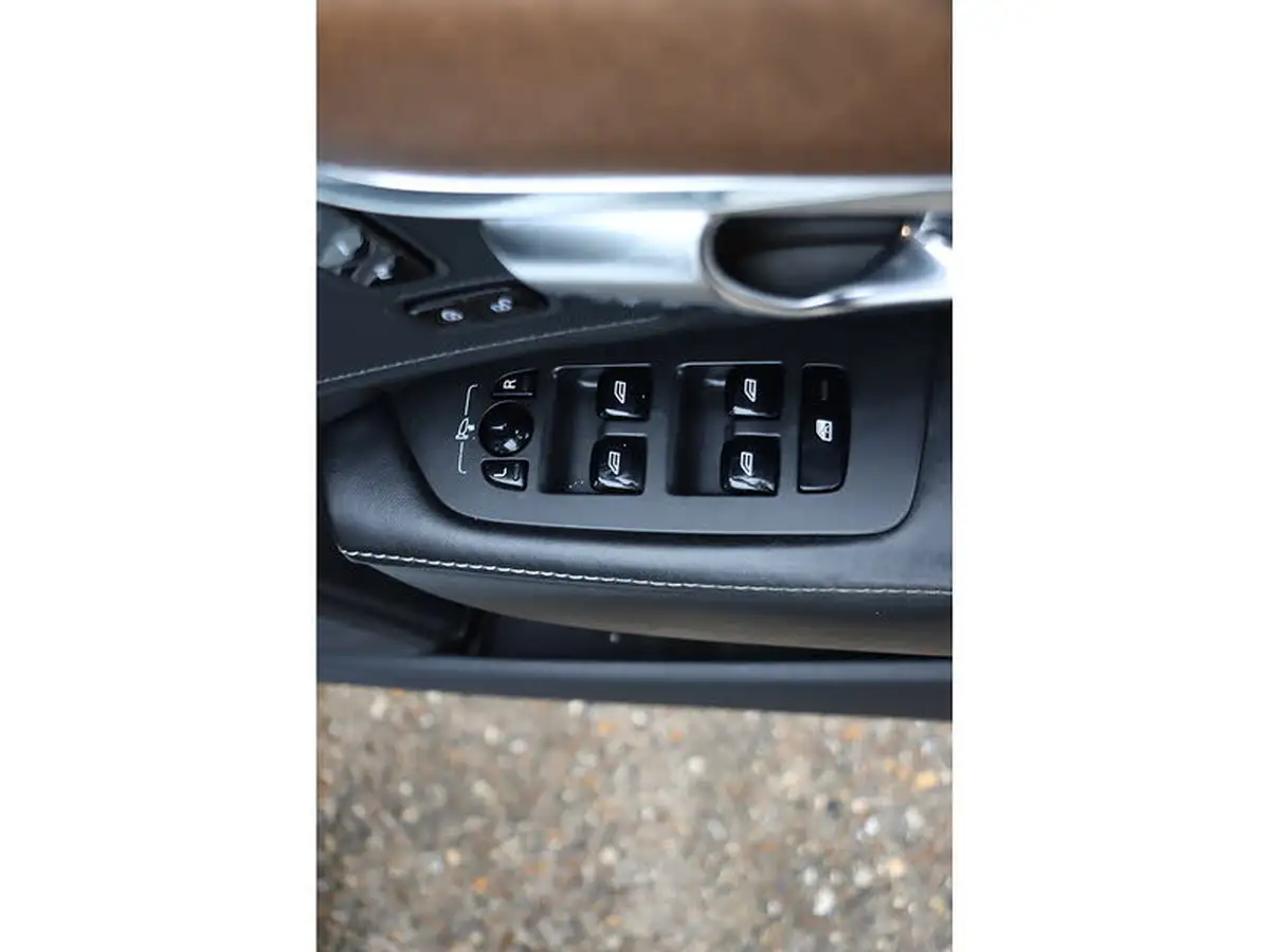2019-volvo-s90-20-t8-inscription-pro-big-27