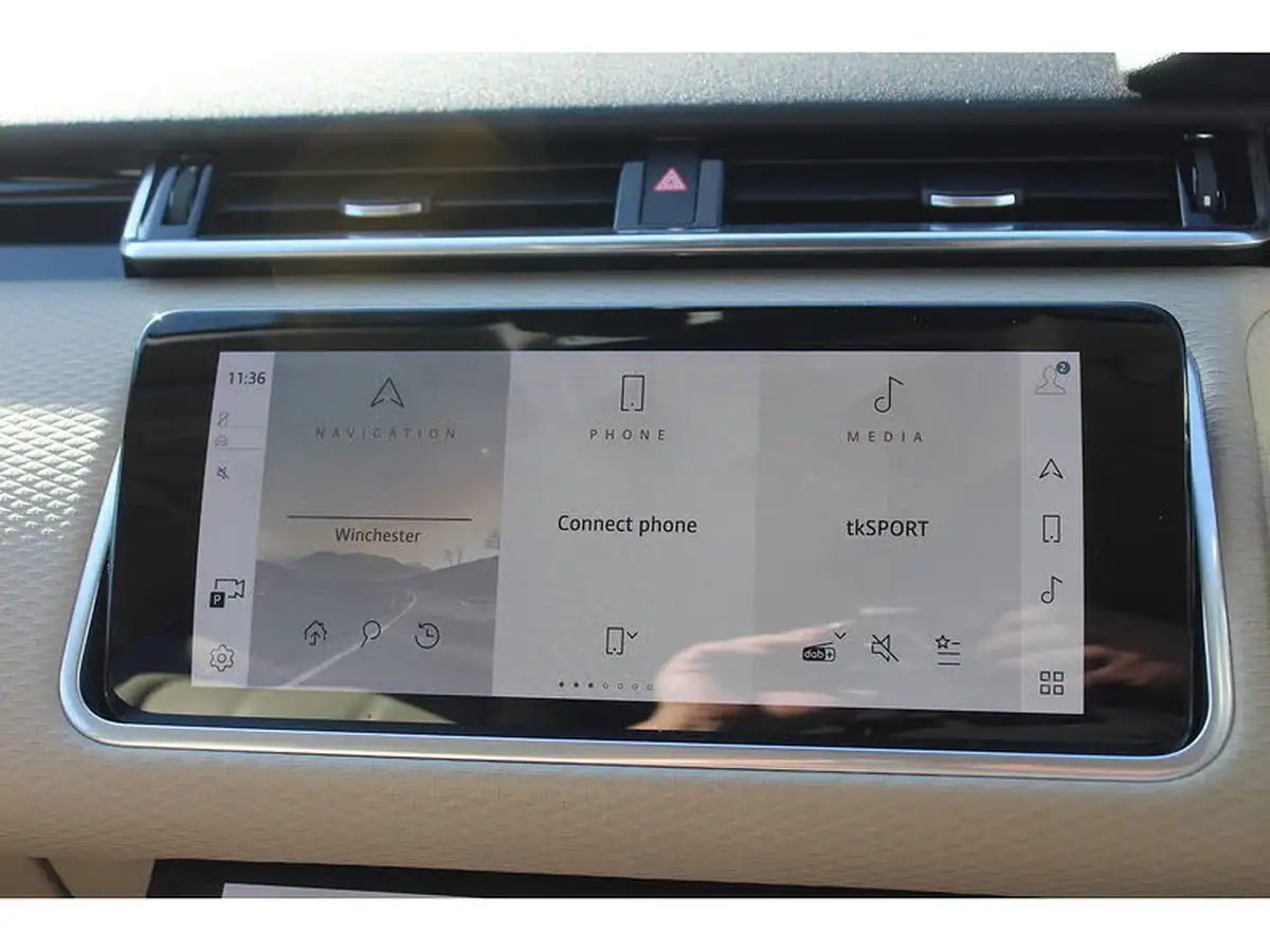 2021-land-rover-range-rover-velar-20-d200-s-big-31