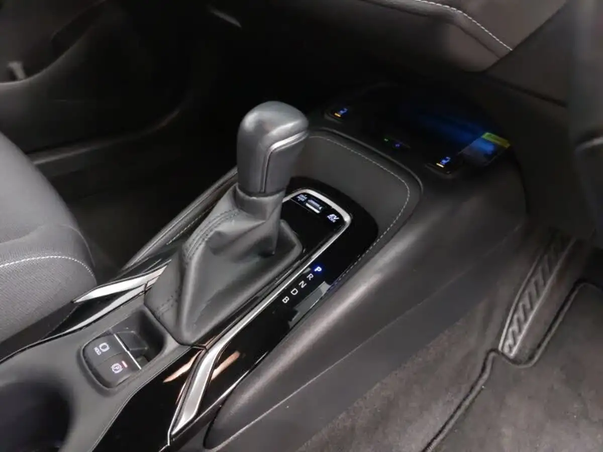 2022-suzuki-swace-18-sz5-big-17