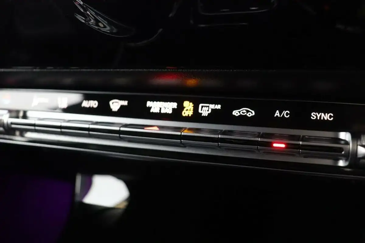 2022-mercedes-benz-cla-13-cla-180-amg-line-premium-shooting-brake-5d-big-27