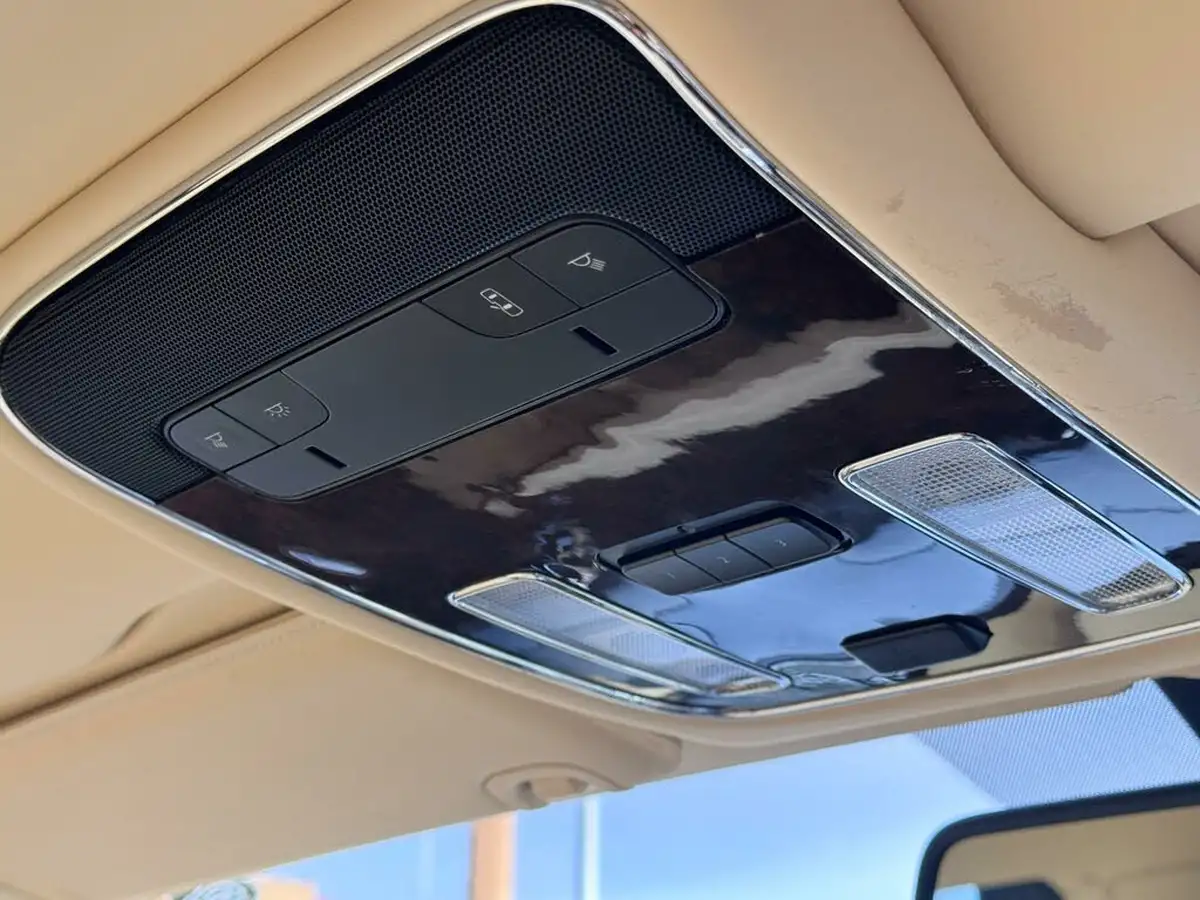 2012-bentley-mulsanne-675-big-27