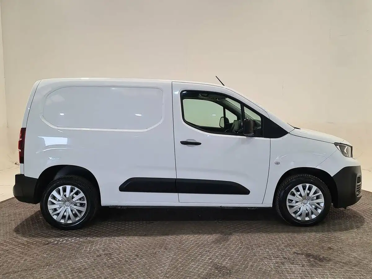 2023-peugeot-partner-15-bluehdi-1000-professional-premium-100pseu6d-big-24