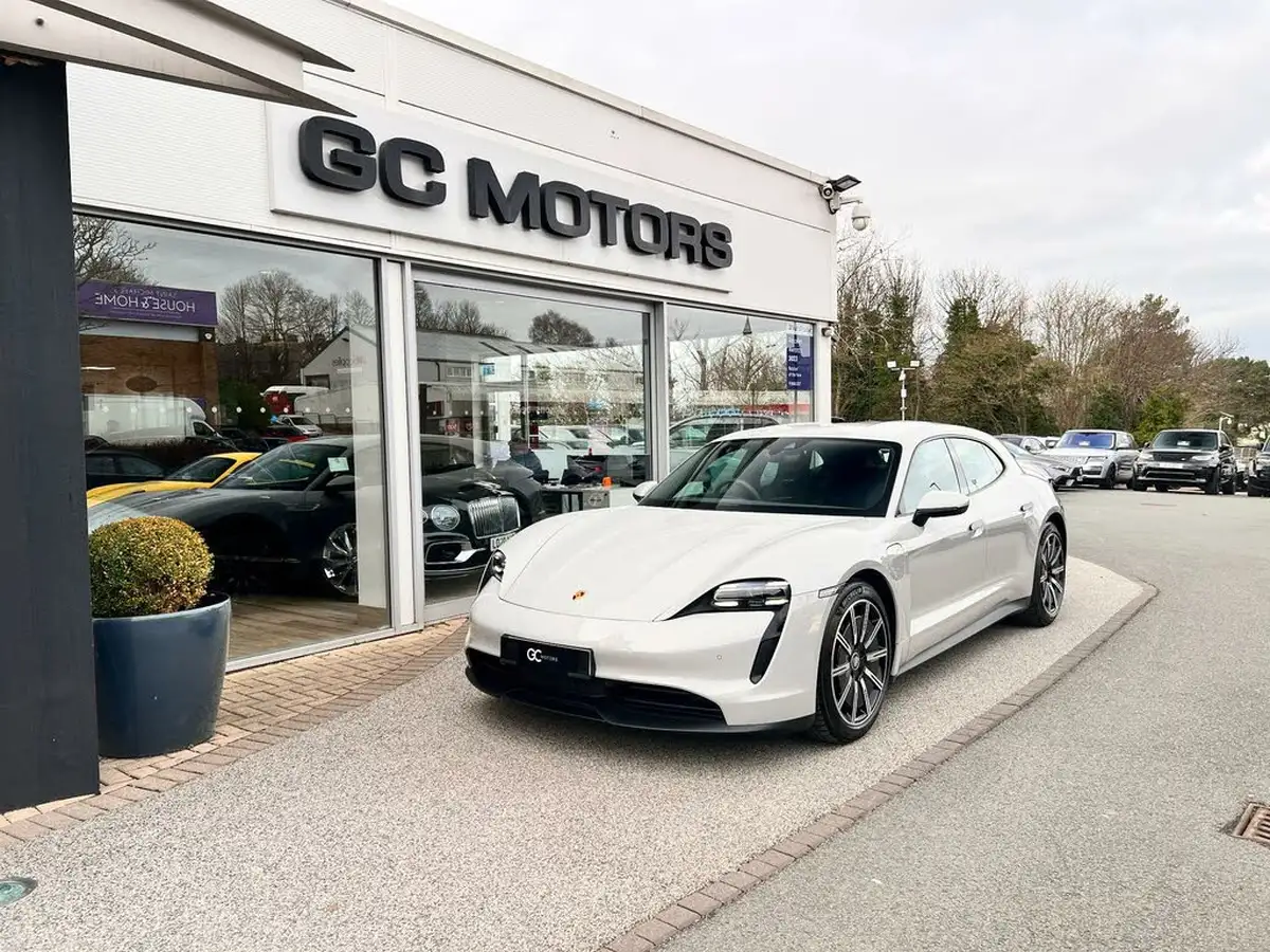 2022-porsche-taycan-e-sport-turismo-476ps-performance-battery-plus-big-69
