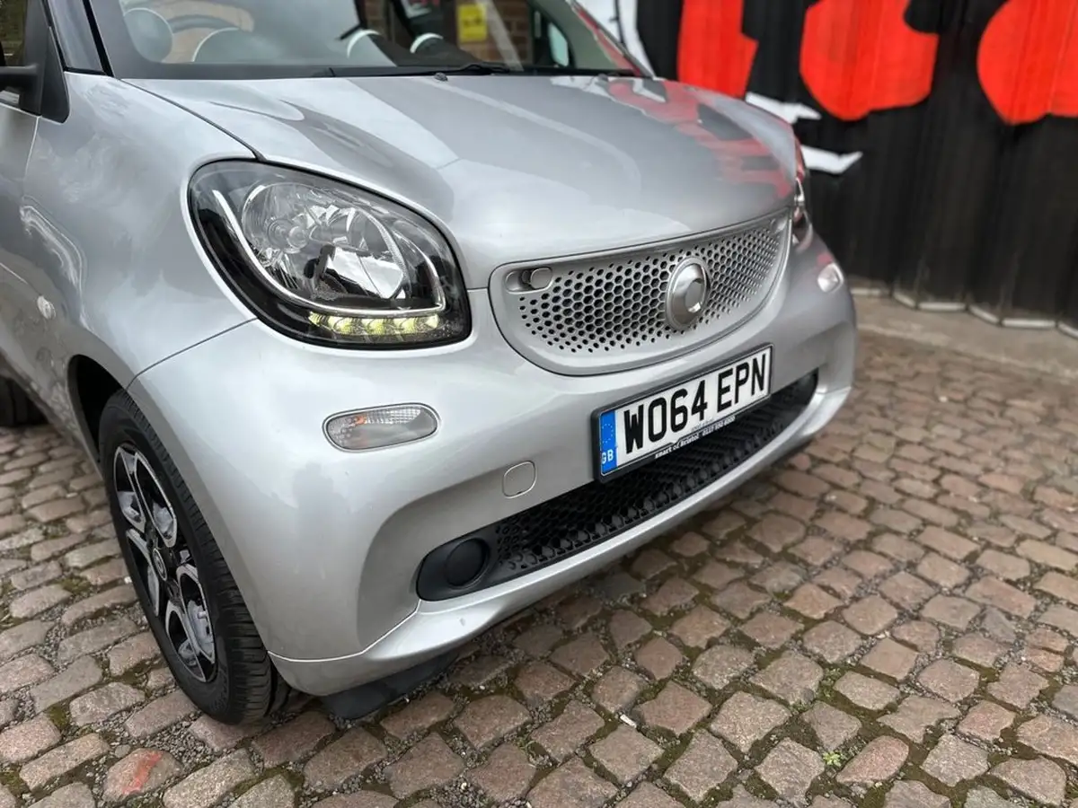2015-smart-fortwo-10-prime-premiumss-big-25