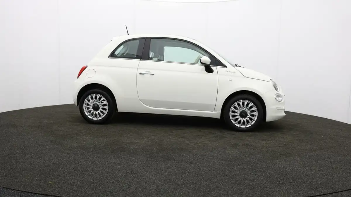 2022-fiat-500-10-dolcevita-big-35