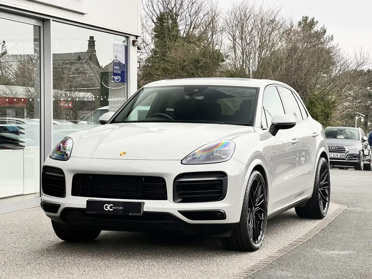 2022-porsche-cayenne-30-v6-station-wagon-big-0