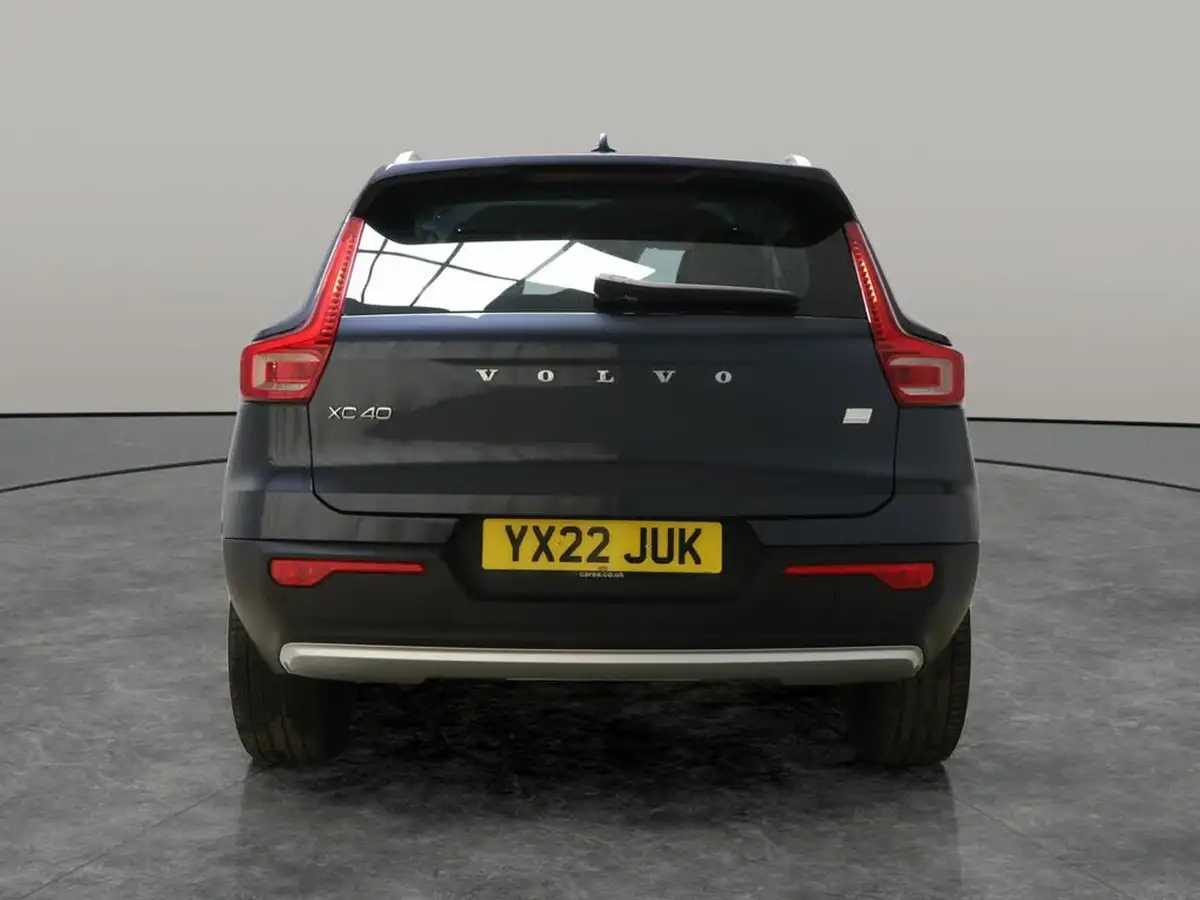 2022-volvo-xc40-15-t4-inscription-expression-big-11