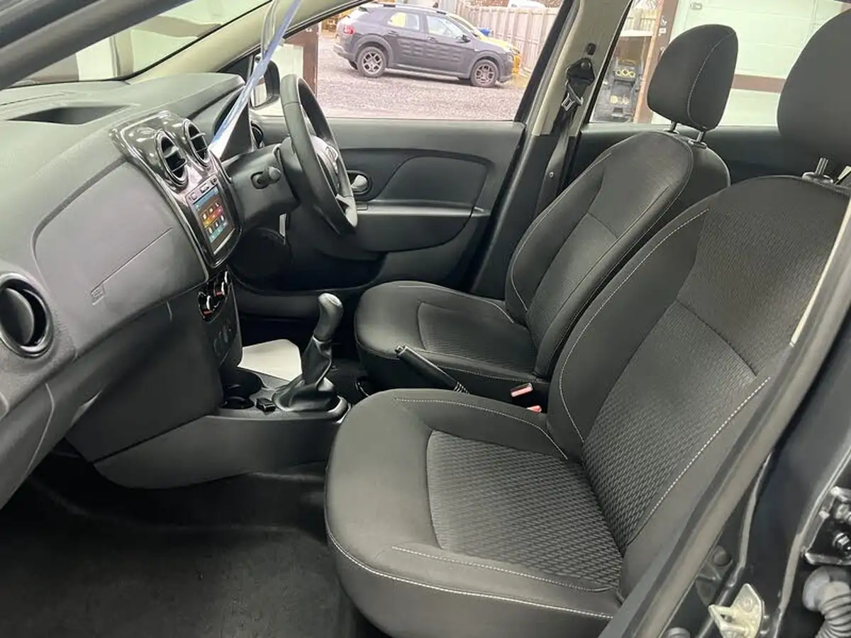 2019-dacia-sandero-10-sce-comfort-big-11