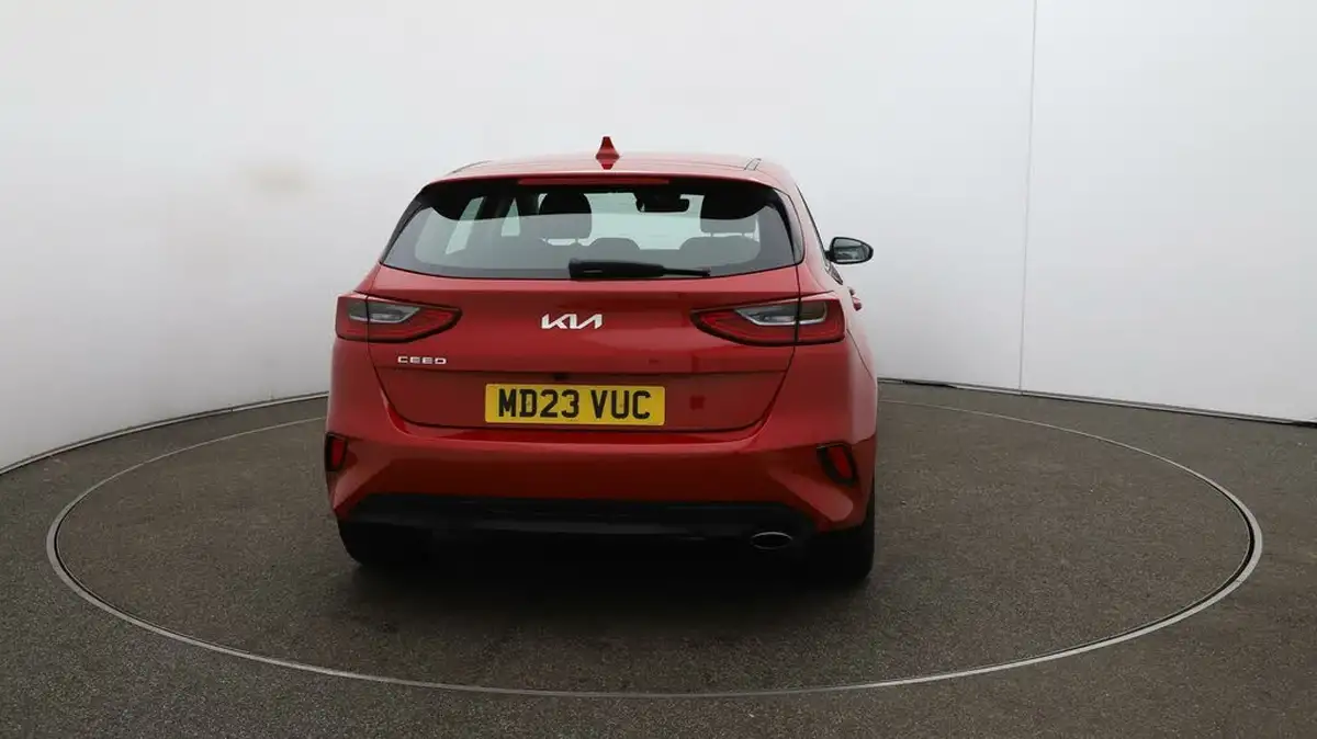 2023-kia-ceed-15-t-gdi-2-158bhp-non-adap-hatchback-big-54