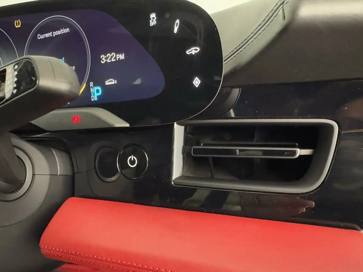 2021-porsche-taycan-e-4s-571ps-performance-battery-plus-big-30