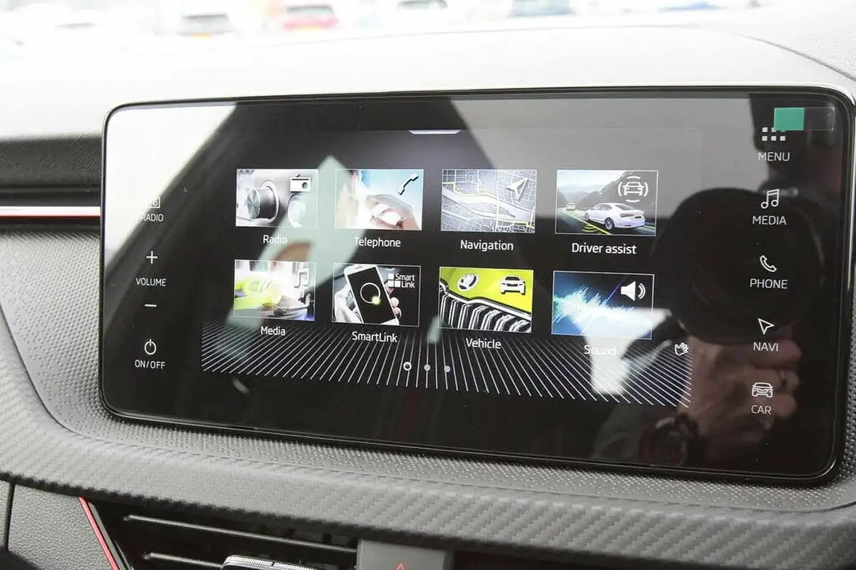 2024-skoda-kamiq-15-tsi-monte-carlo-dsg-big-19