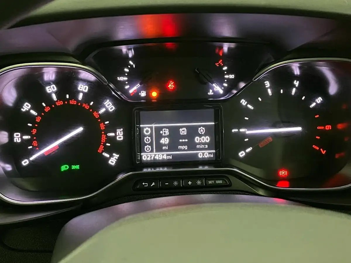 2023-toyota-proace-city-15d-icon-l1-big-13