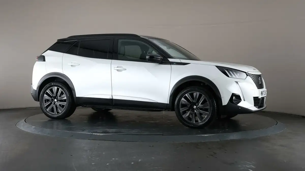 2021-peugeot-2008-suv-e-gt-premium-50kwh-big-49