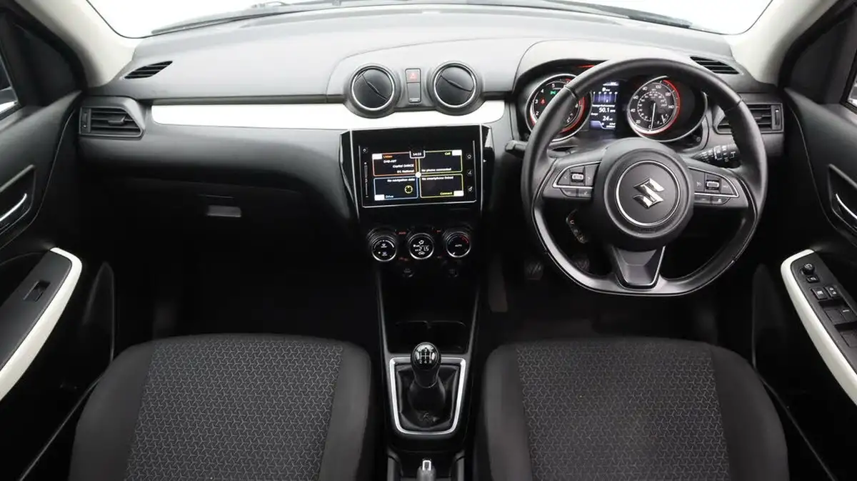 2018-suzuki-swift-12-dualjet-sz5-big-13