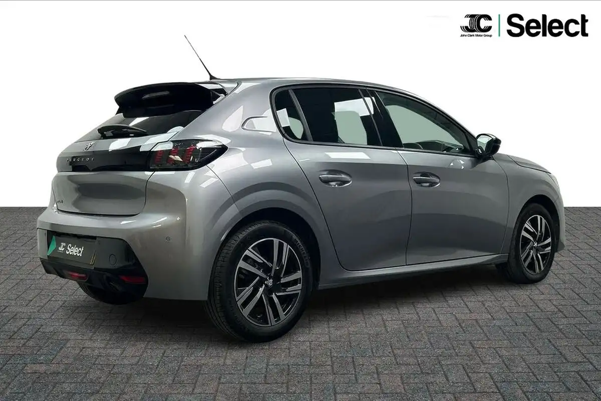 2022-peugeot-208-12-puretech-allure-premium-100ps-big-1