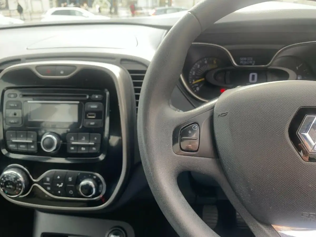2014-renault-captur-15dci-expression-expression-convenience-pk-big-23