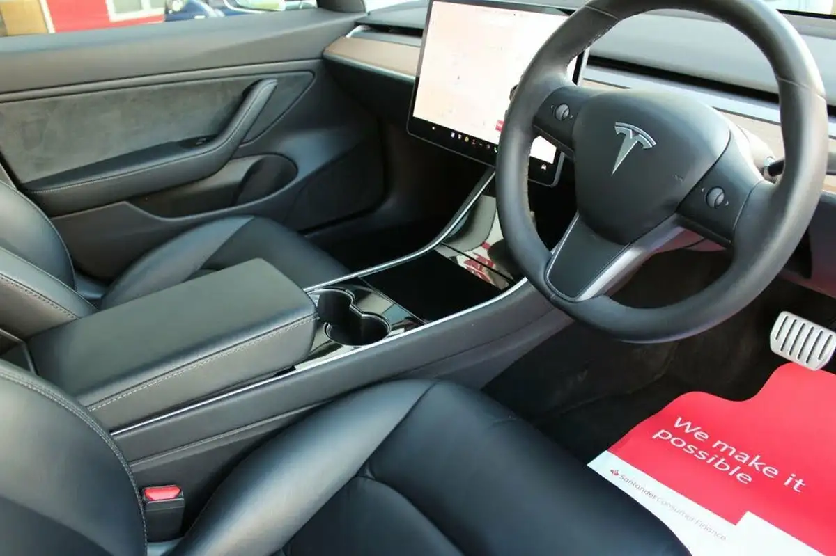 2019-tesla-model-3-e-4x4-performance-pack-big-8