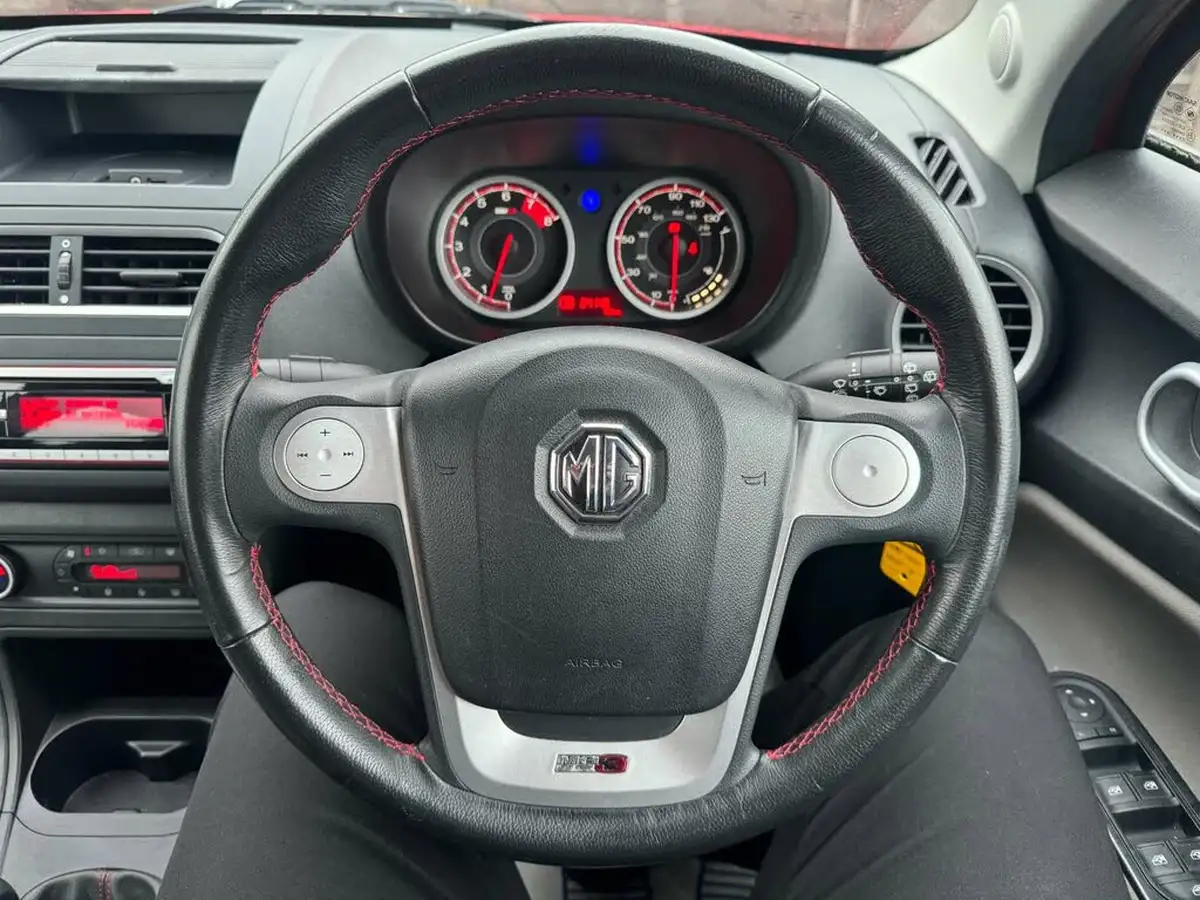 2016-mg-mg3-15-vti-tech-3form-sport-big-10