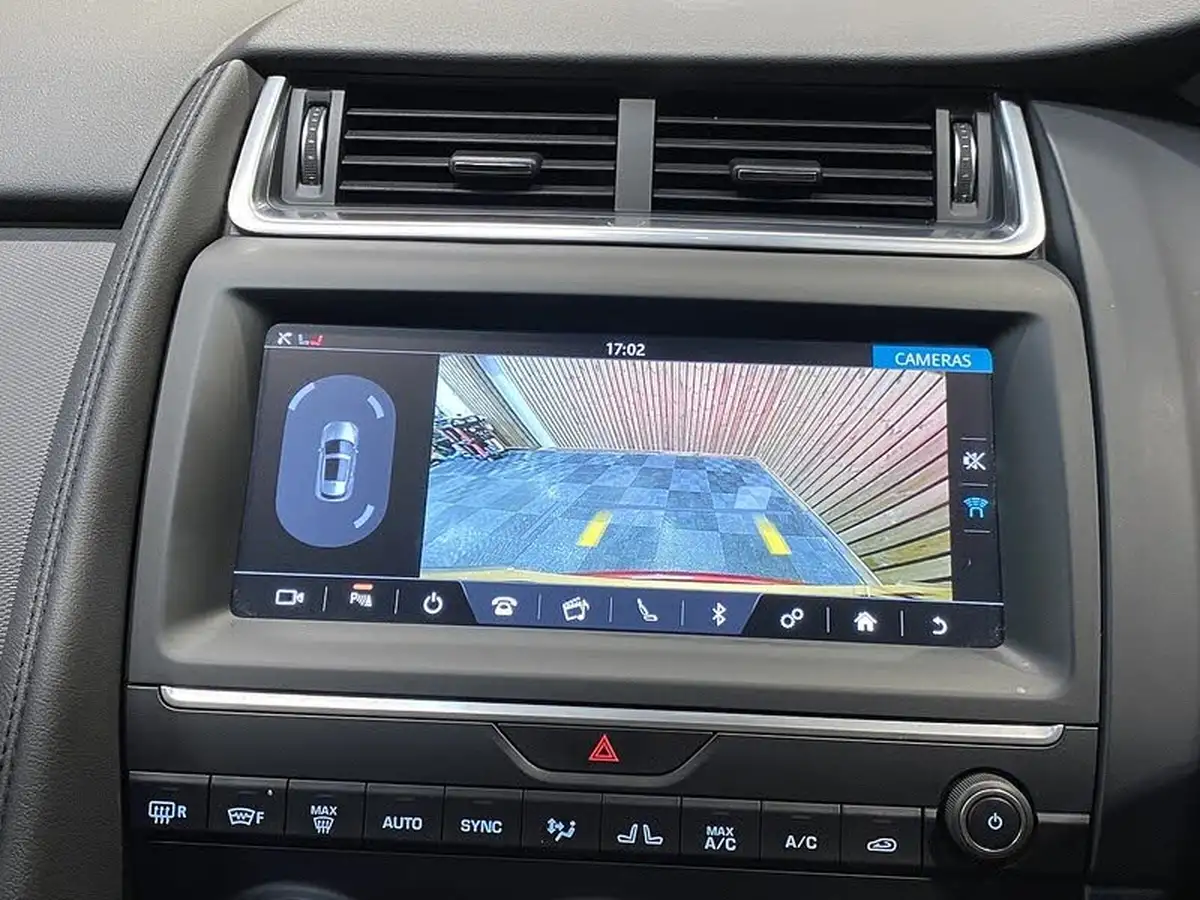 2020-jaguar-e-pace-20-i4-200ps-big-42