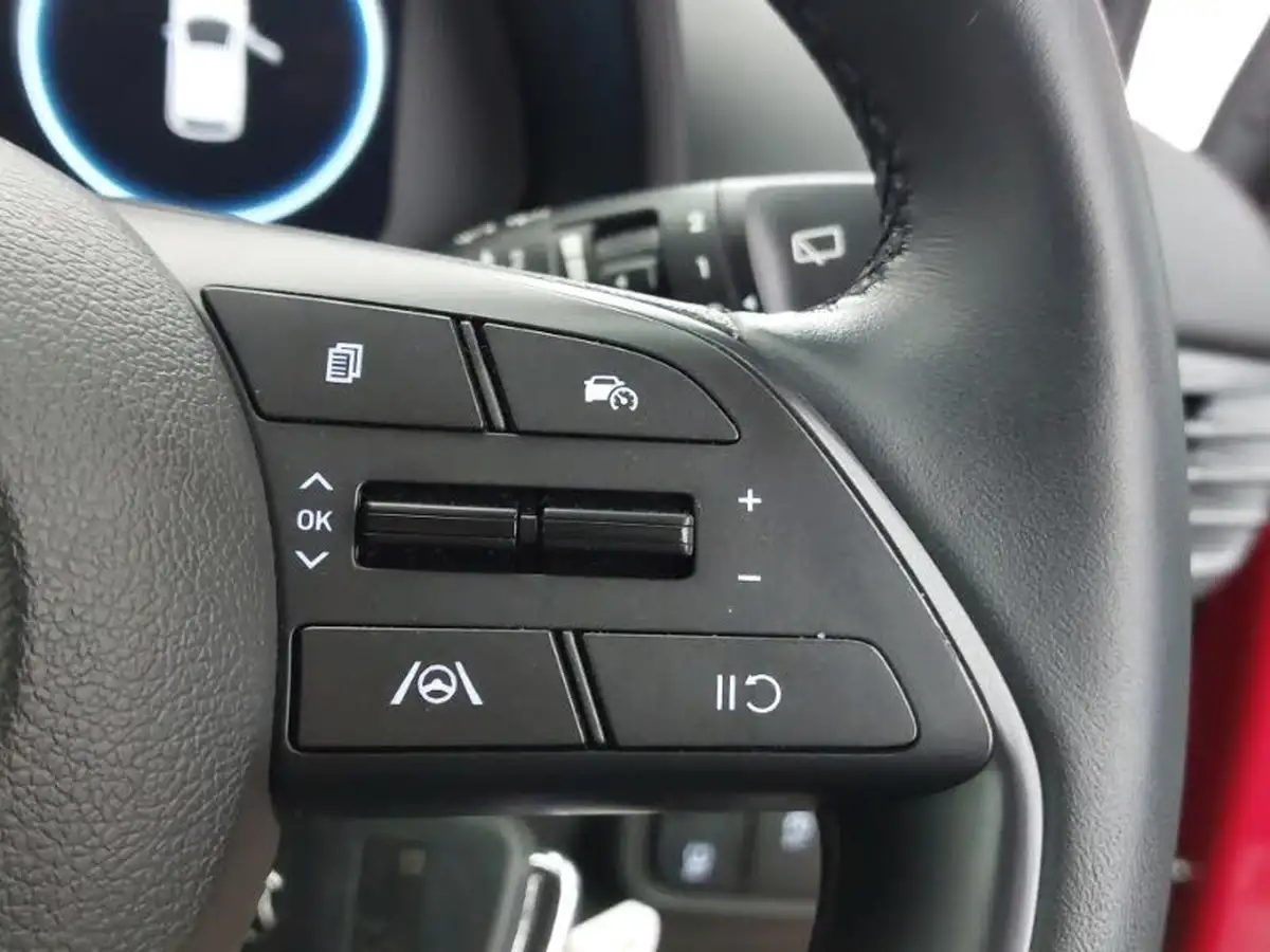 2022-hyundai-i20-10-t-gdi-premium-dct-big-17