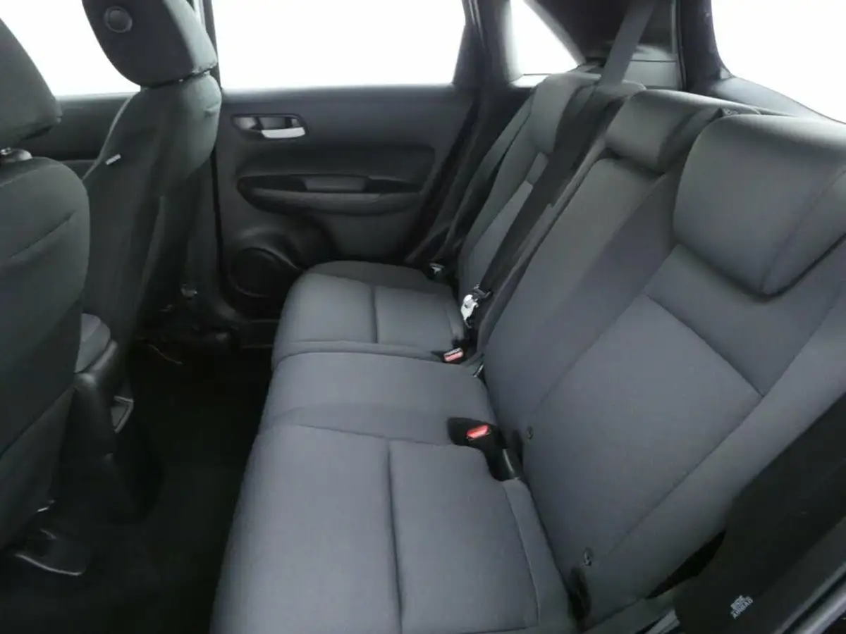 2022-honda-jazz-15-i-mmd-se-109ps-big-23