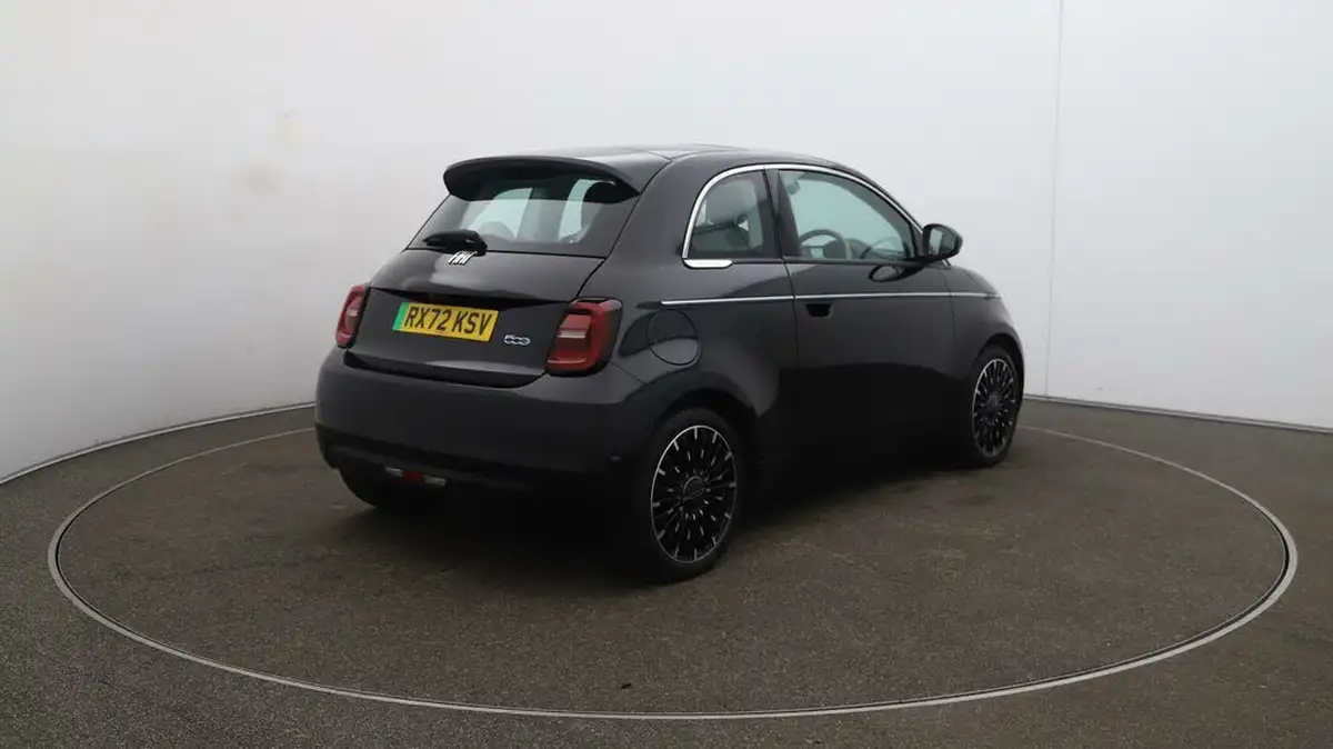 2022-fiat-500-e-la-prima-big-7
