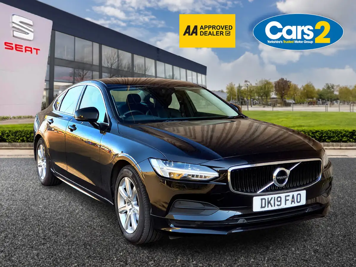 2019-volvo-s90-20td-d4-momentum-big-0