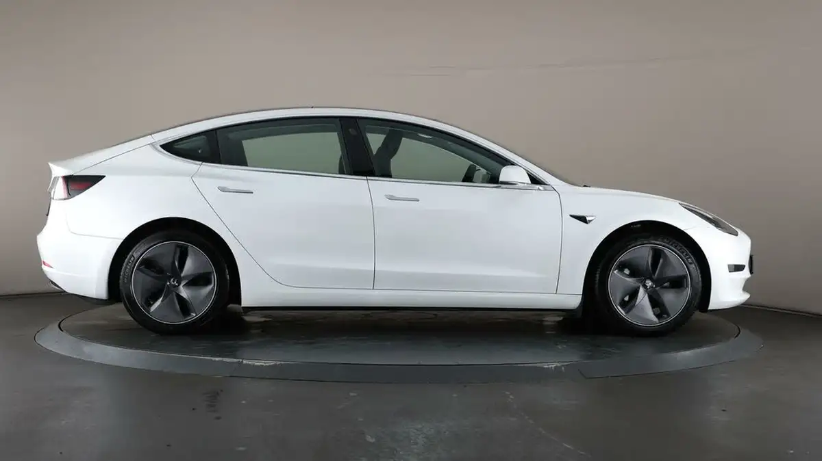 2020-tesla-model-3-e-standard-plus-big-57