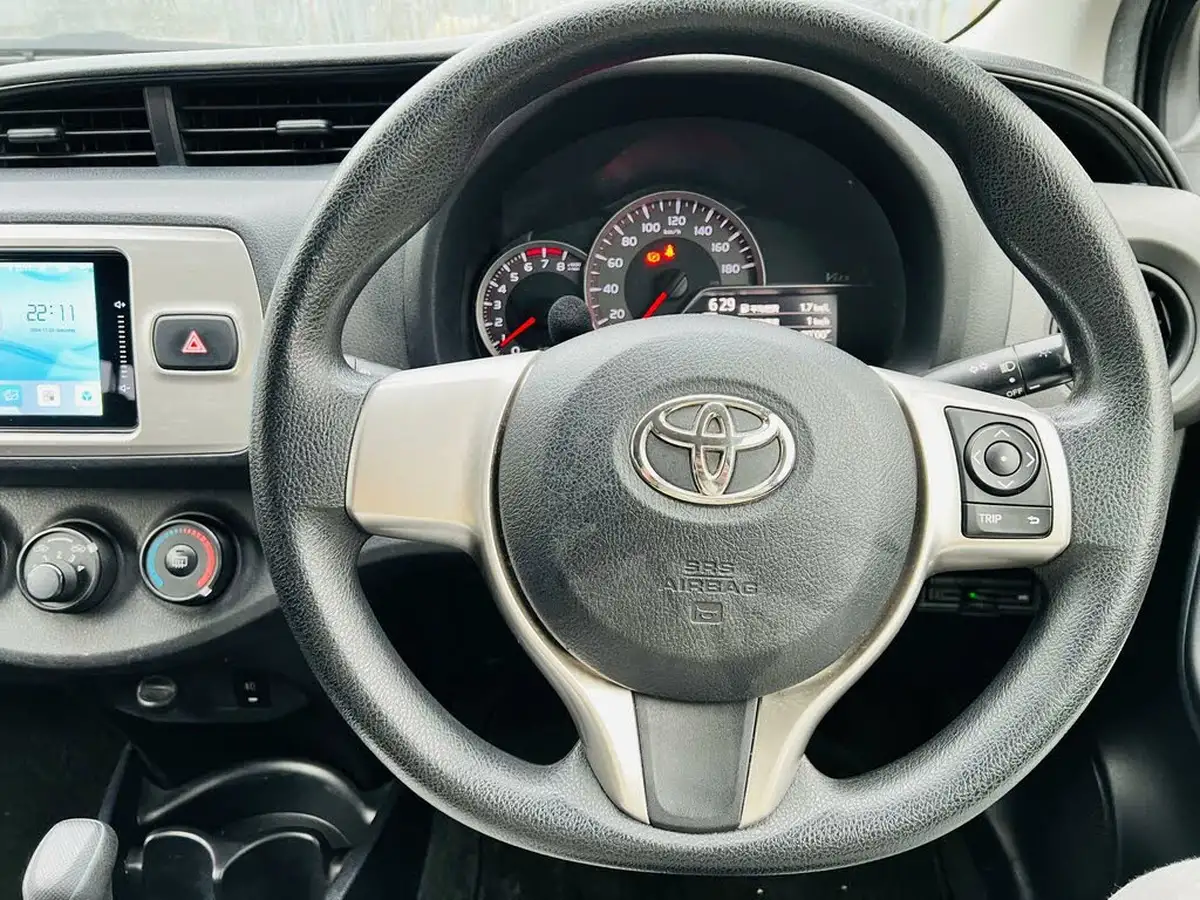 2014-toyota-yaris-133-tr-5d-m-drive-s-big-24